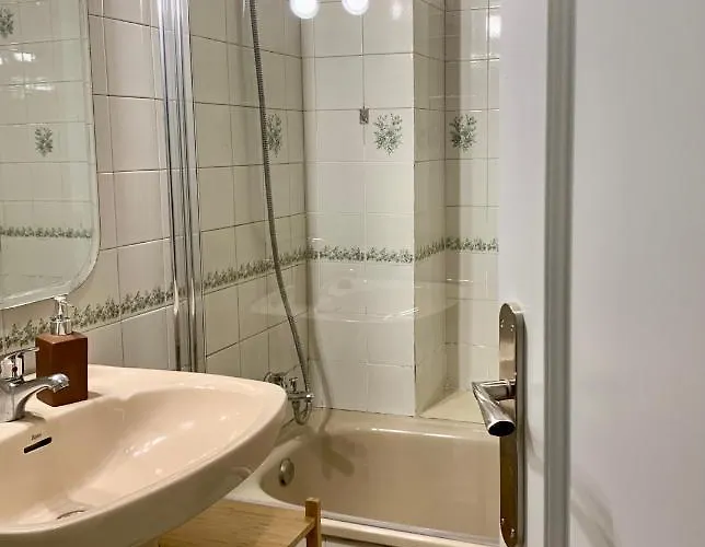 Con Garaje A Un Paso De La Playa * Gijón